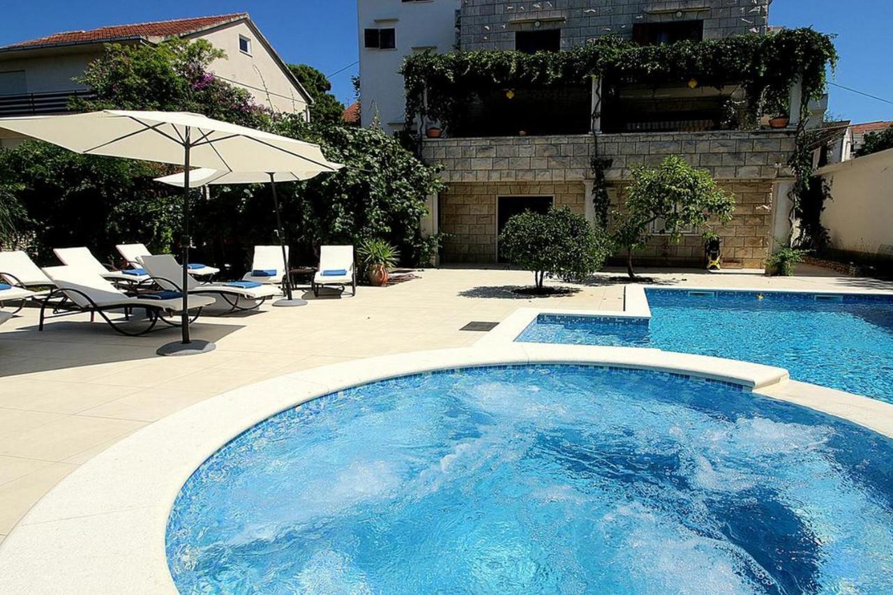 Villa Renipol Adults Only Sutivan Exterior photo