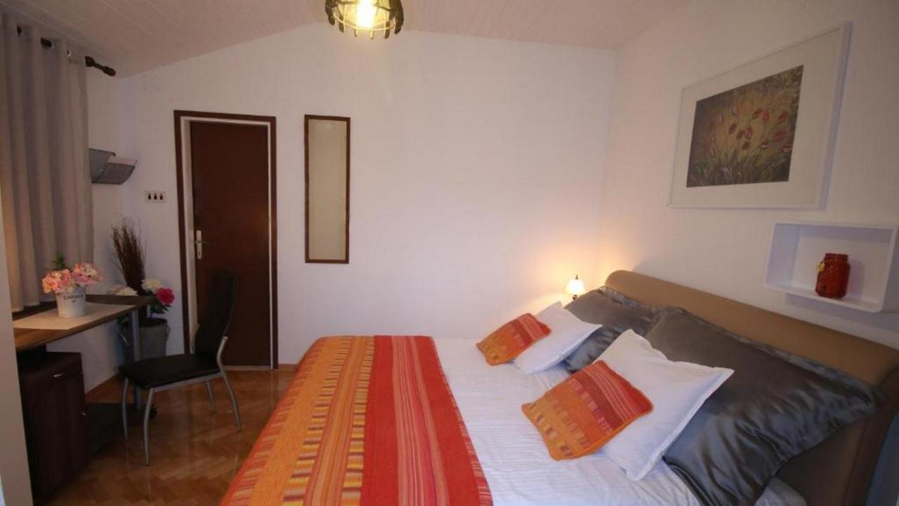 Villa Renipol Adults Only Sutivan Exterior photo