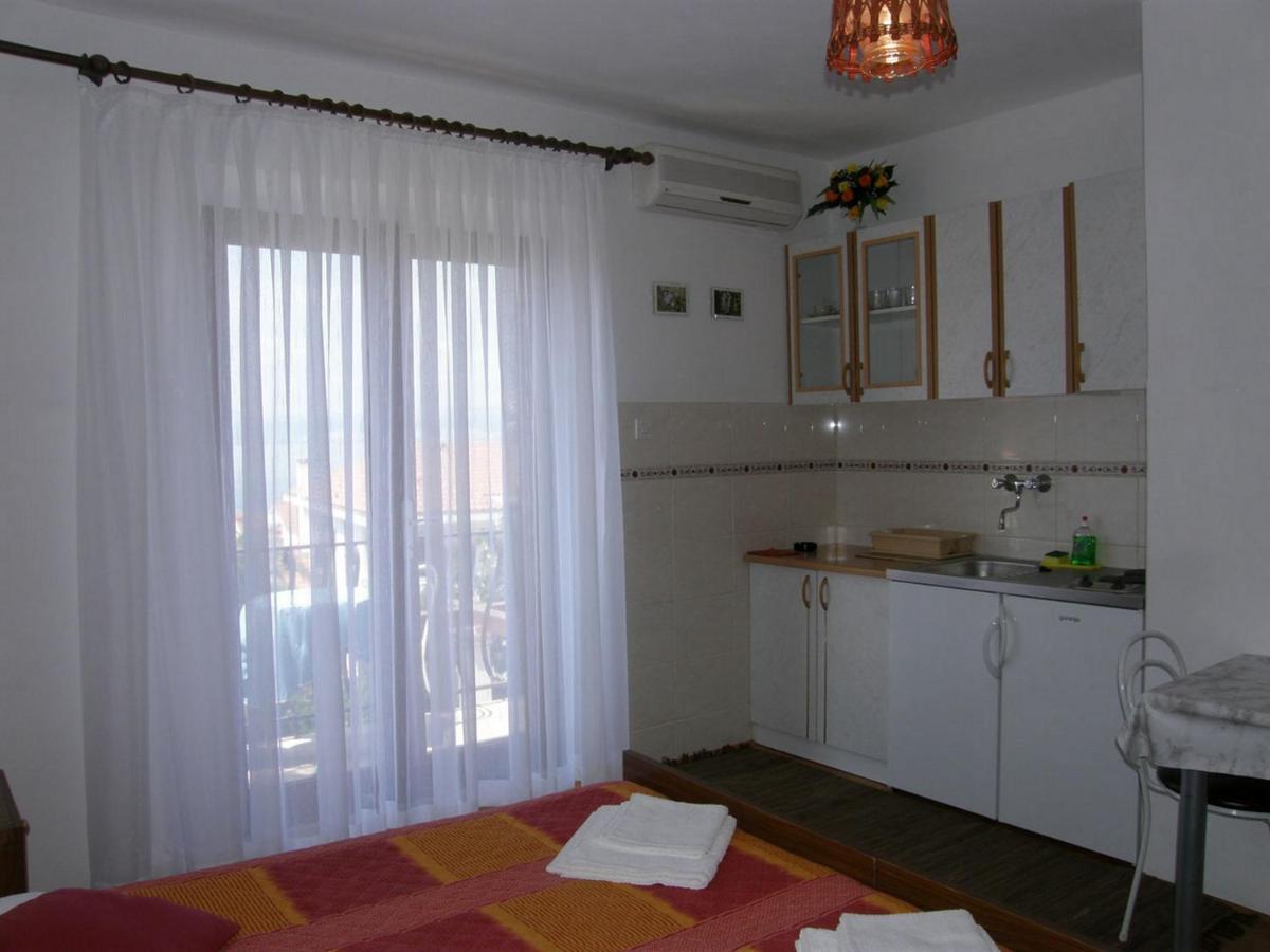 Villa Renipol Adults Only Sutivan Exterior photo
