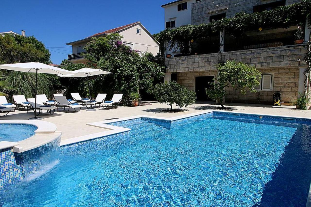 Villa Renipol Adults Only Sutivan Exterior photo